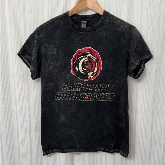 NHL Tops - NHL Carolina Hurricanes Rinky Rose Black Excellence Tee
